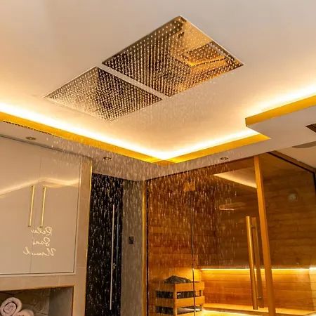 Alexandras Palace Apartment *