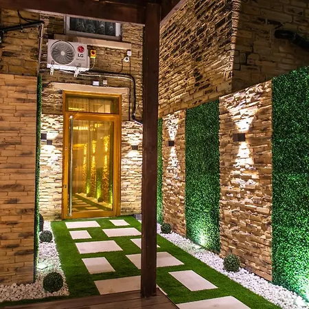 Alexandras Palace Apartment *