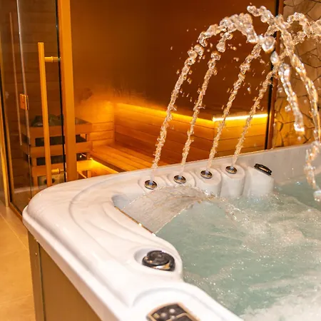 Alexandras Palace Apartment