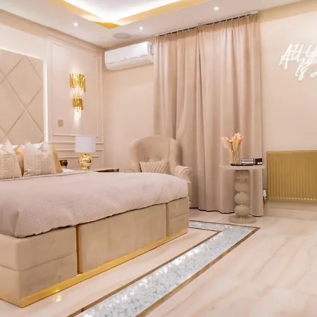 Alexandras Palace *