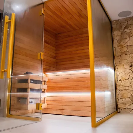 Alexandras Palace Apartment