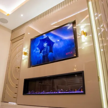 Alexandras Palace Apartment *