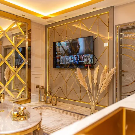 Alexandras Palace Apartment