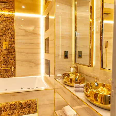 Alexandras Palace Apartment