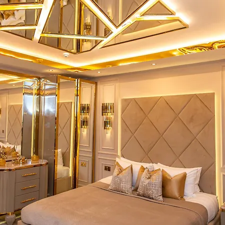 Apartment Alexandras Palace