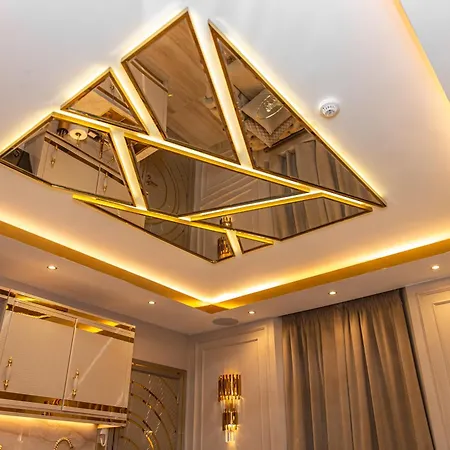 Alexandras Palace Apartment *