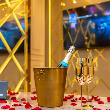 Alexandras Palace Apartment *