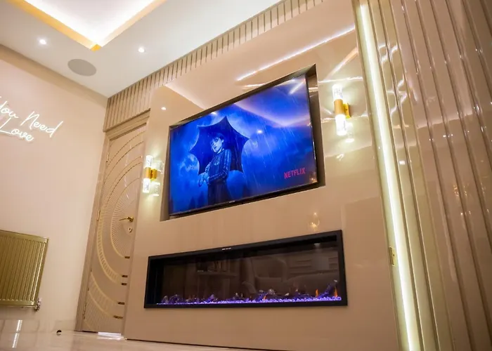 Alexandras Palace Apartment *