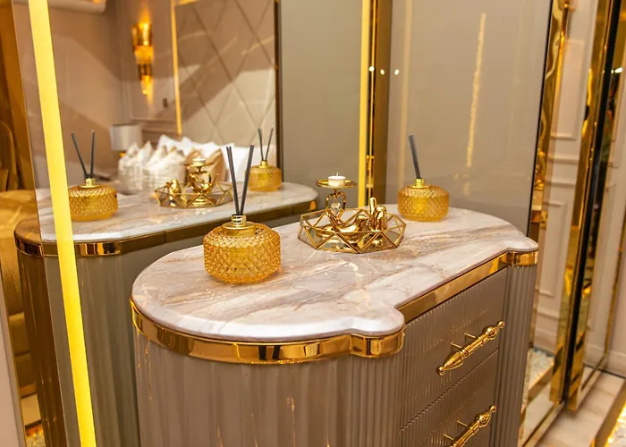 Alexandras Palace Apartment